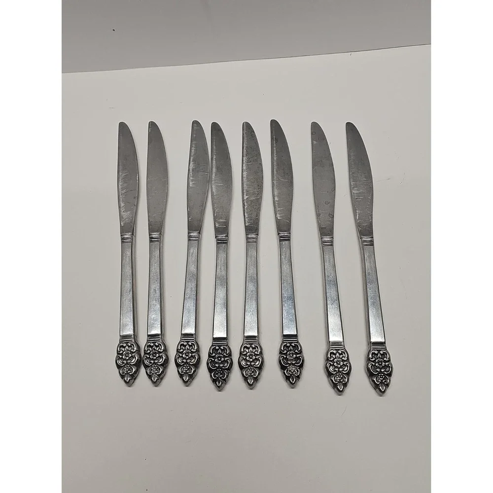 Oneidacraft Deluxe Stainless  - NORDIC CROWN - SET OF 8 DINNER/Butter KNIVES